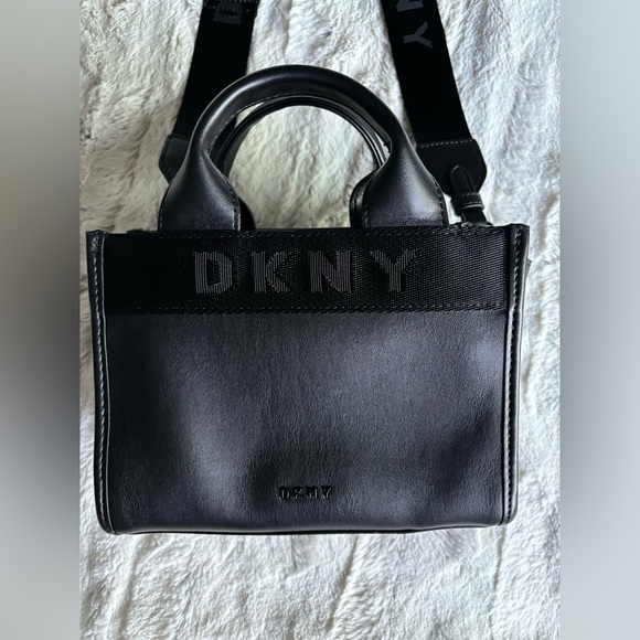 DKNY Mini Tote crossbody bag - Picture 5 of 7